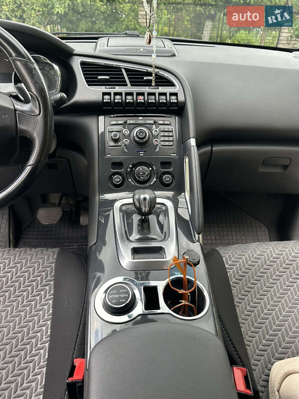 Внедорожник / Кроссовер Peugeot 3008 2012 в Буске