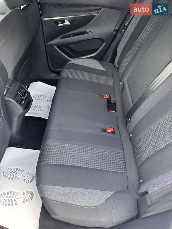 Позашляховик / Кросовер Peugeot 3008 2020 в Дубні