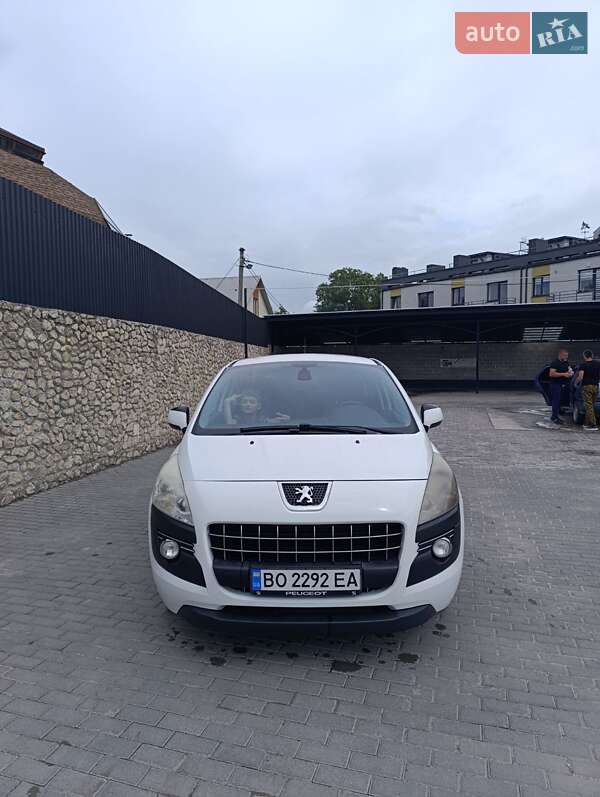 Peugeot 3008 2012