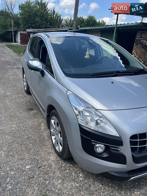 Позашляховик / Кросовер Peugeot 3008 2011 в Зміїві