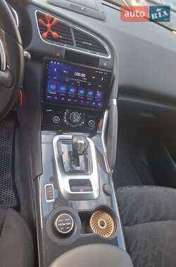 Внедорожник / Кроссовер Peugeot 3008 2012 в 