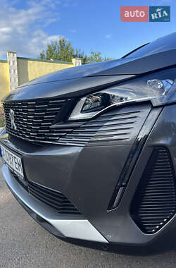 Внедорожник / Кроссовер Peugeot 3008 2021 в 