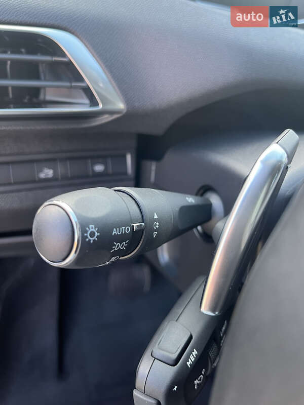 Позашляховик / Кросовер Peugeot 3008 2021 в Кропивницькому