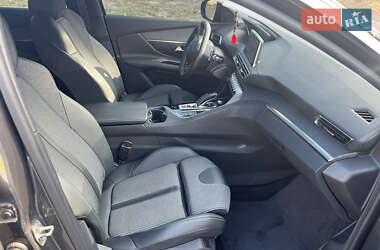 Внедорожник / Кроссовер Peugeot 3008 2021 в 
