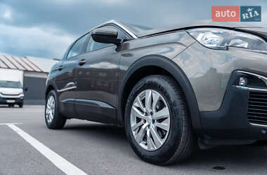 Позашляховик / Кросовер Peugeot 3008 2020 в 