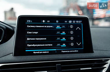 Позашляховик / Кросовер Peugeot 3008 2020 в 
