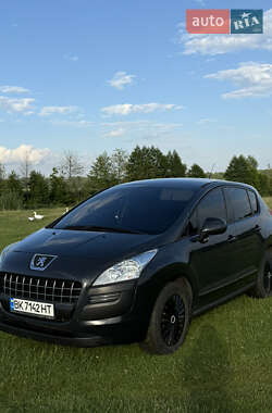 Позашляховик / Кросовер Peugeot 3008 2011 в Рівному