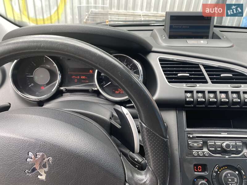 Позашляховик / Кросовер Peugeot 3008 2010 в Києві