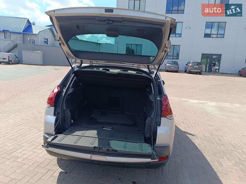 Внедорожник / Кроссовер Peugeot 3008 2015 в Ровно