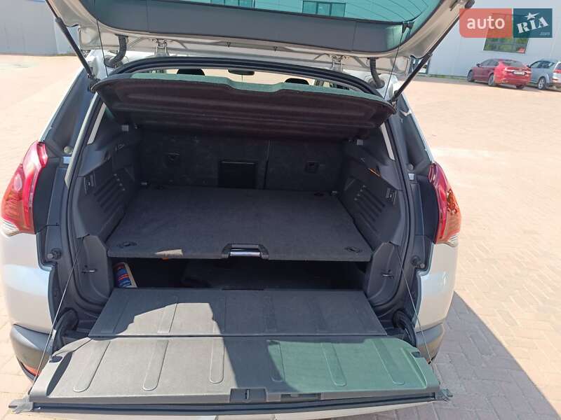 Внедорожник / Кроссовер Peugeot 3008 2015 в Ровно