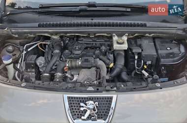Внедорожник / Кроссовер Peugeot 3008 2011 в 