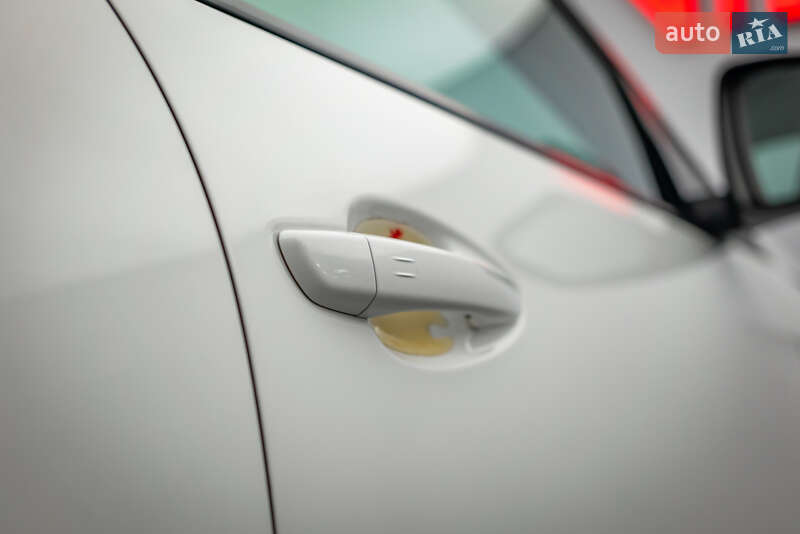 Внедорожник / Кроссовер Peugeot 3008 2016 в Киеве