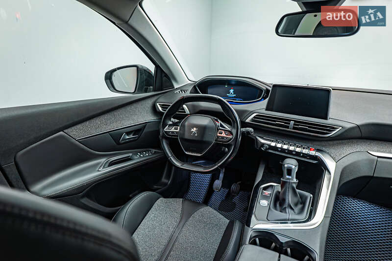 Внедорожник / Кроссовер Peugeot 3008 2016 в Киеве