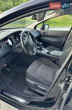 Внедорожник / Кроссовер Peugeot 3008 2011 в 