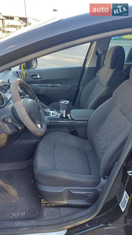 Позашляховик / Кросовер Peugeot 3008 2012 в Чернігові