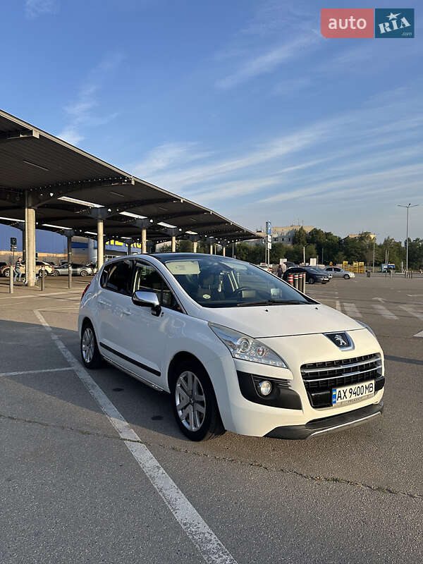 Позашляховик / Кросовер Peugeot 3008 2012 в Харкові