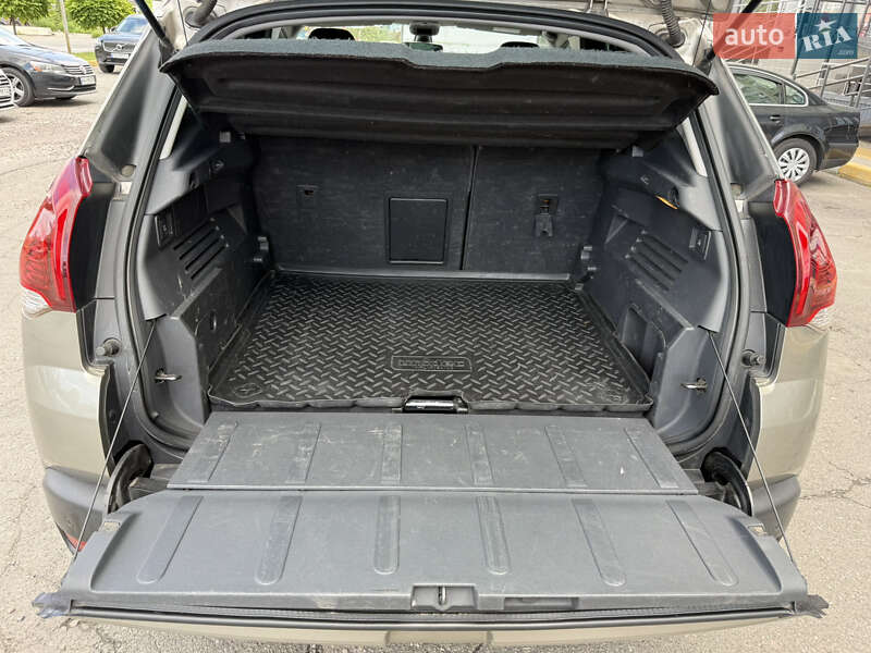 Позашляховик / Кросовер Peugeot 3008 2014 в Києві