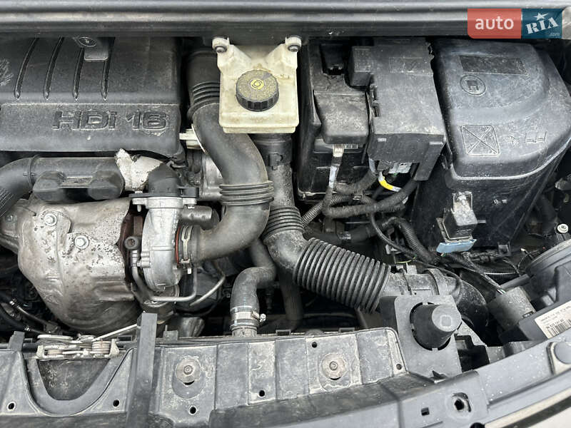 Внедорожник / Кроссовер Peugeot 3008 2010 в Львове фото 25 Внедорожник / Кроссовер Peugeot 3008 2010 в Львове