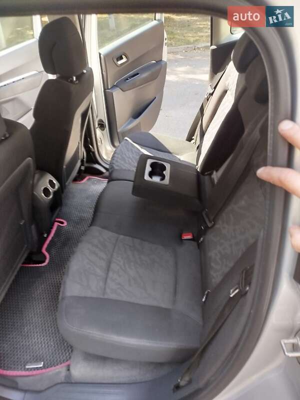 Позашляховик / Кросовер Peugeot 3008 2011 в Кам'янському