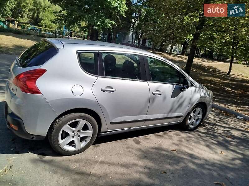 Позашляховик / Кросовер Peugeot 3008 2011 в Кам'янському