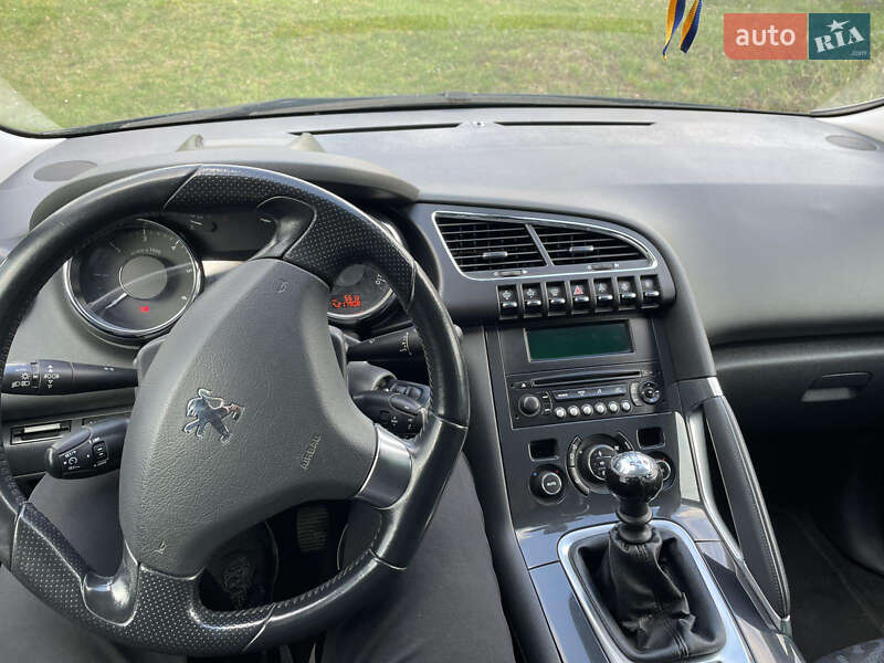 Позашляховик / Кросовер Peugeot 3008 2010 в Болехові