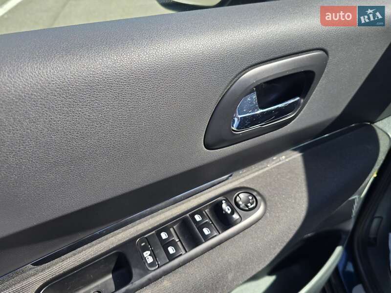 Позашляховик / Кросовер Peugeot 3008 2010 в Ковелі