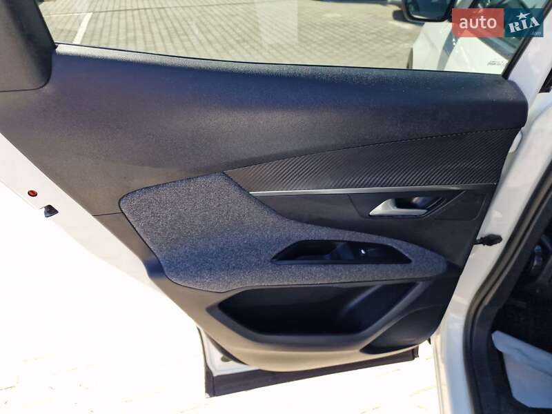 Внедорожник / Кроссовер Peugeot 3008 2018 в Виннице фото 32 Внедорожник / Кроссовер Peugeot 3008 2018 в Виннице