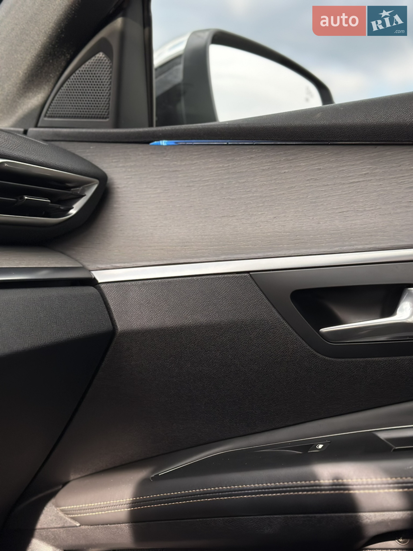 2017 Peugeot 3008 - мініатюра 16