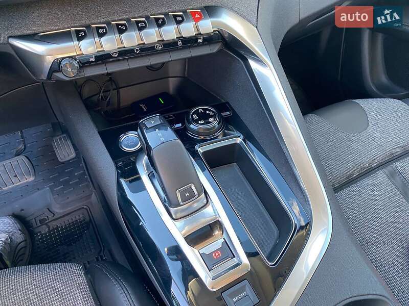 Позашляховик / Кросовер Peugeot 3008 2017 в Києві