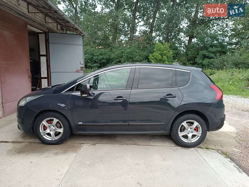 Позашляховик / Кросовер Peugeot 3008 2011 в Калуші