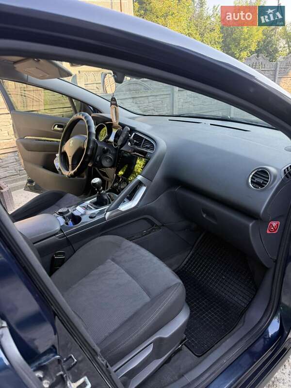 Позашляховик / Кросовер Peugeot 3008 2010 в Городенці
