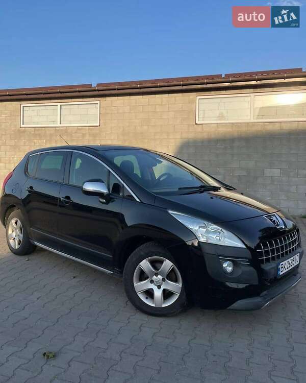 Внедорожник / Кроссовер Peugeot 3008 2010 в Дубровице