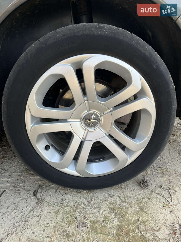 Внедорожник / Кроссовер Peugeot 3008 2012 в Ровно