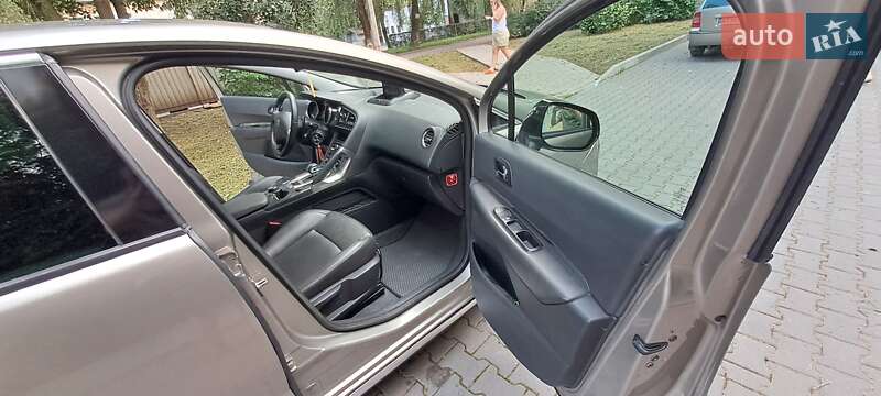 Позашляховик / Кросовер Peugeot 3008 2013 в Івано-Франківську