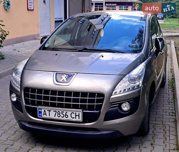 Позашляховик / Кросовер Peugeot 3008 2013 в Івано-Франківську