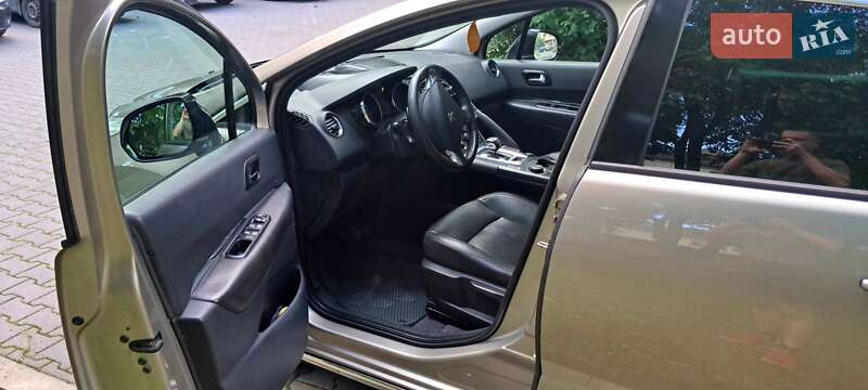 Позашляховик / Кросовер Peugeot 3008 2013 в Івано-Франківську