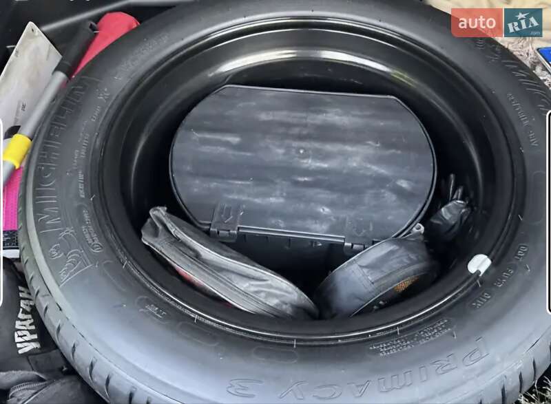 Внедорожник / Кроссовер Peugeot 3008 2019 в Киеве