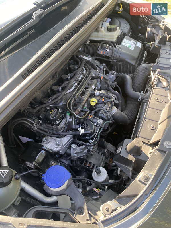 Позашляховик / Кросовер Peugeot 3008 2015 в Жовкві