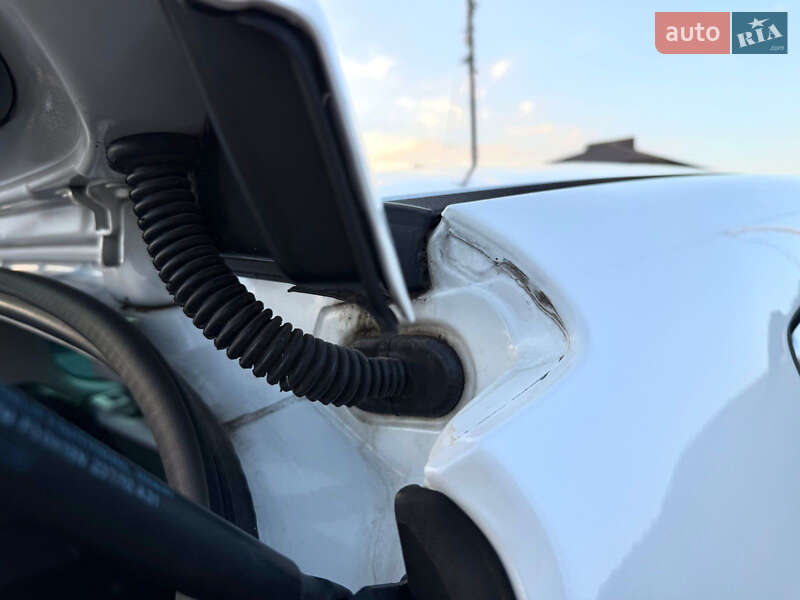 Позашляховик / Кросовер Peugeot 3008 2010 в Луцьку