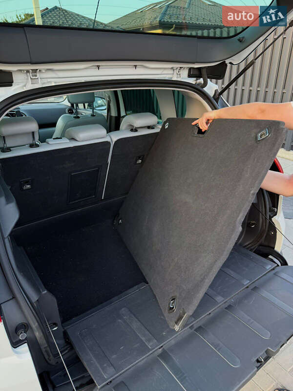 Позашляховик / Кросовер Peugeot 3008 2010 в Луцьку