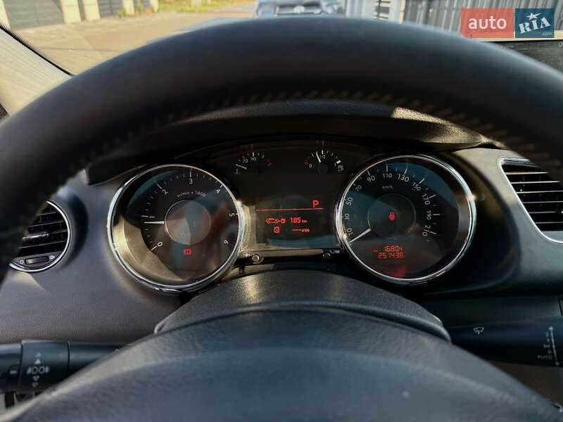 Позашляховик / Кросовер Peugeot 3008 2010 в Луцьку