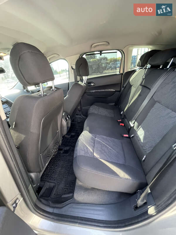 Внедорожник / Кроссовер Peugeot 3008 2010 в Тернополе фото 26 Внедорожник / Кроссовер Peugeot 3008 2010 в Тернополе