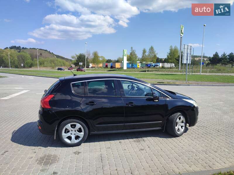 Позашляховик / Кросовер Peugeot 3008 2011 в Львові