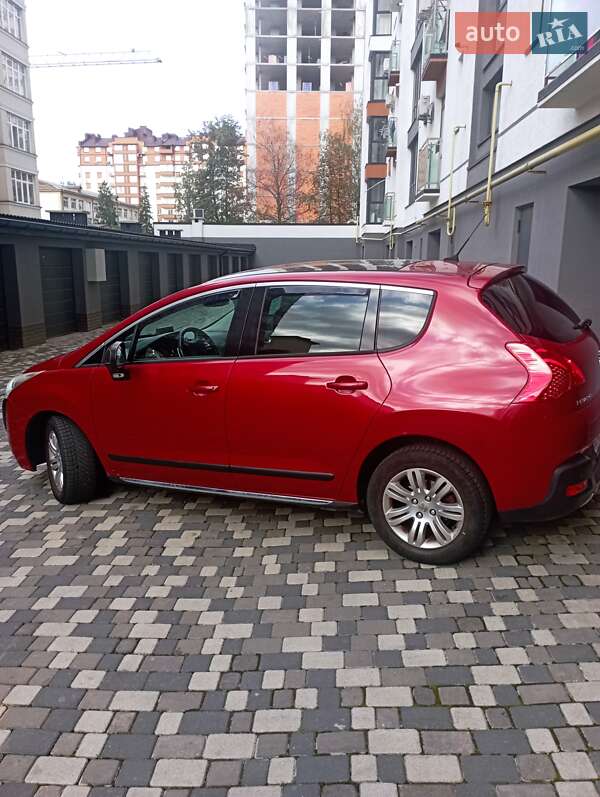 Позашляховик / Кросовер Peugeot 3008 2011 в Івано-Франківську