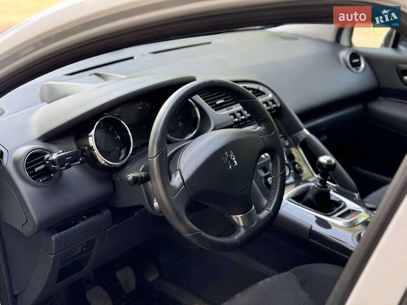 Позашляховик / Кросовер Peugeot 3008 2011 в Старокостянтинові