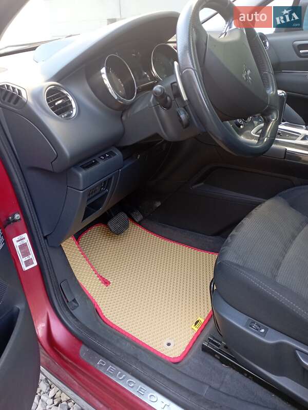 Позашляховик / Кросовер Peugeot 3008 2011 в Івано-Франківську