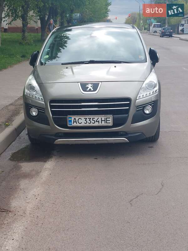 Позашляховик / Кросовер Peugeot 3008 2013 в Нововолинську