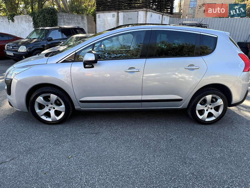 Позашляховик / Кросовер Peugeot 3008 2011 в Києві