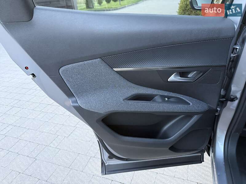 Позашляховик / Кросовер Peugeot 3008 2020 в Стрию