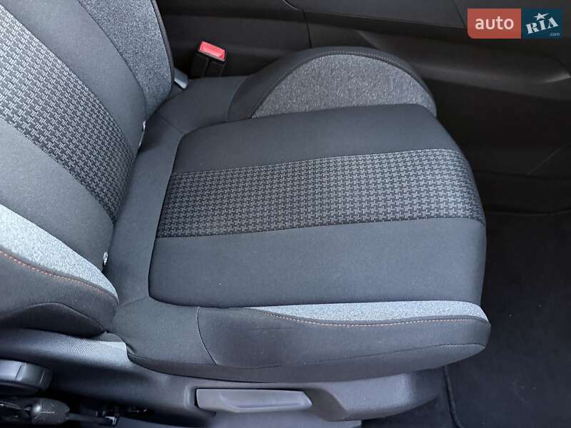 Позашляховик / Кросовер Peugeot 3008 2020 в Стрию